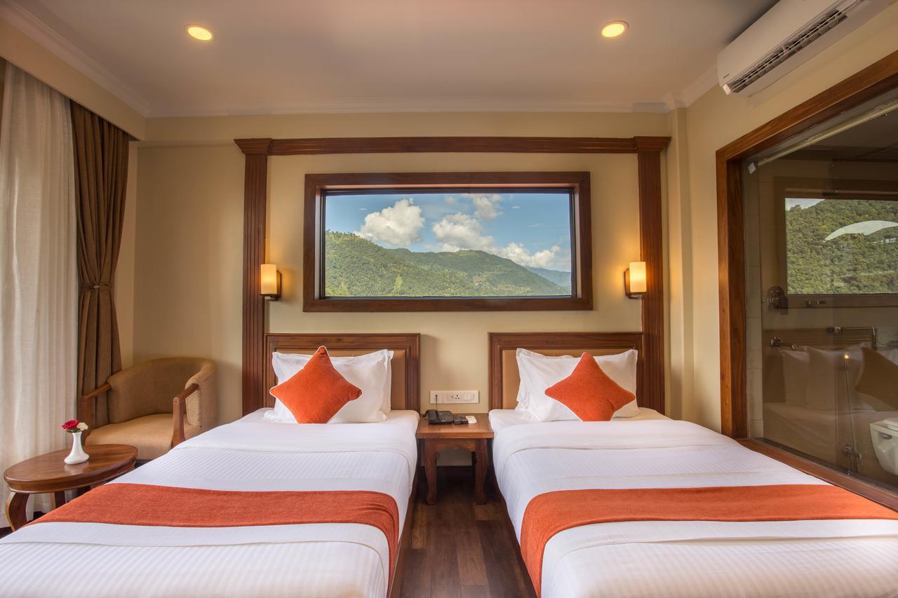 Hotel Portland Pokhara Buitenkant foto
