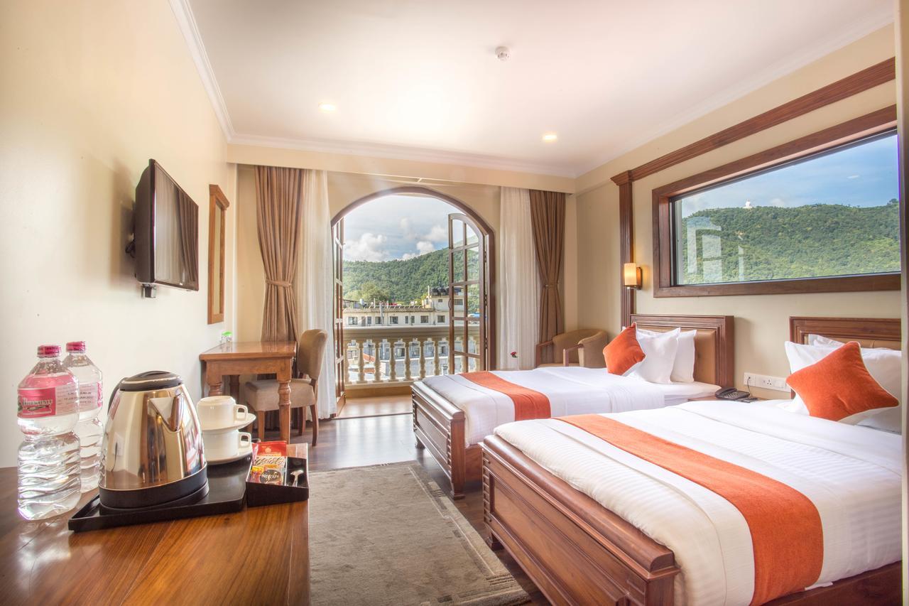 Hotel Portland Pokhara Buitenkant foto