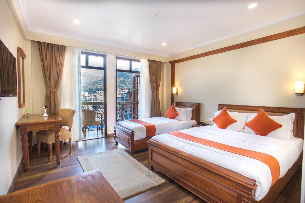 Hotel Portland Pokhara Buitenkant foto