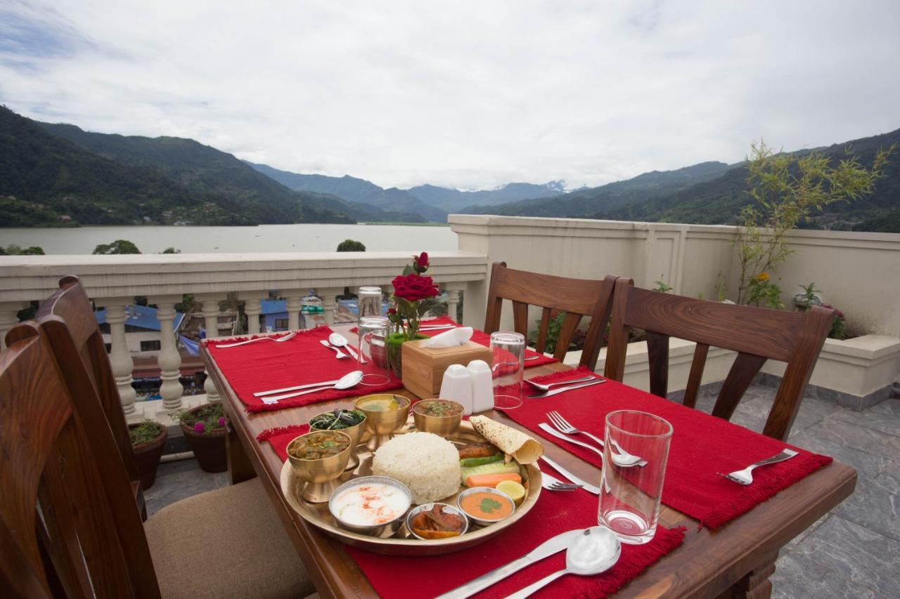 Hotel Portland Pokhara Buitenkant foto