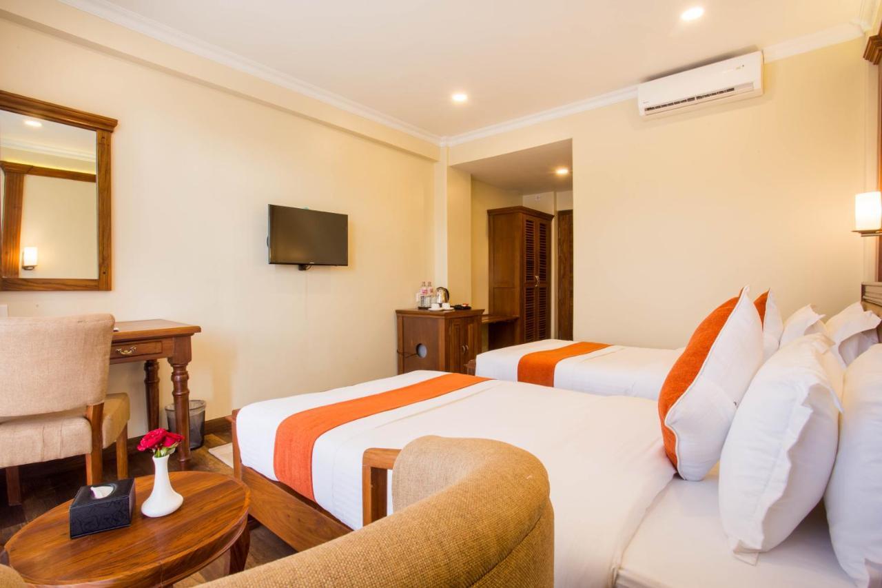 Hotel Portland Pokhara Buitenkant foto