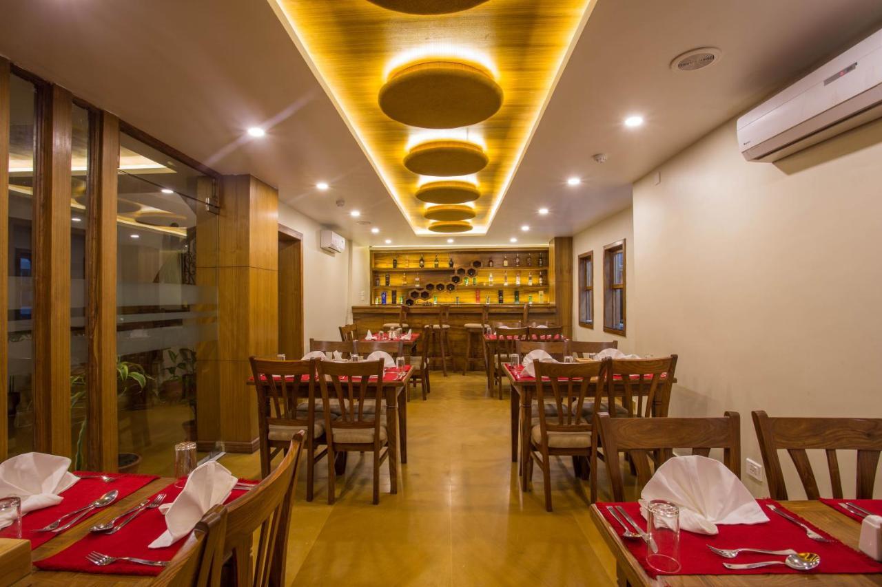 Hotel Portland Pokhara Buitenkant foto