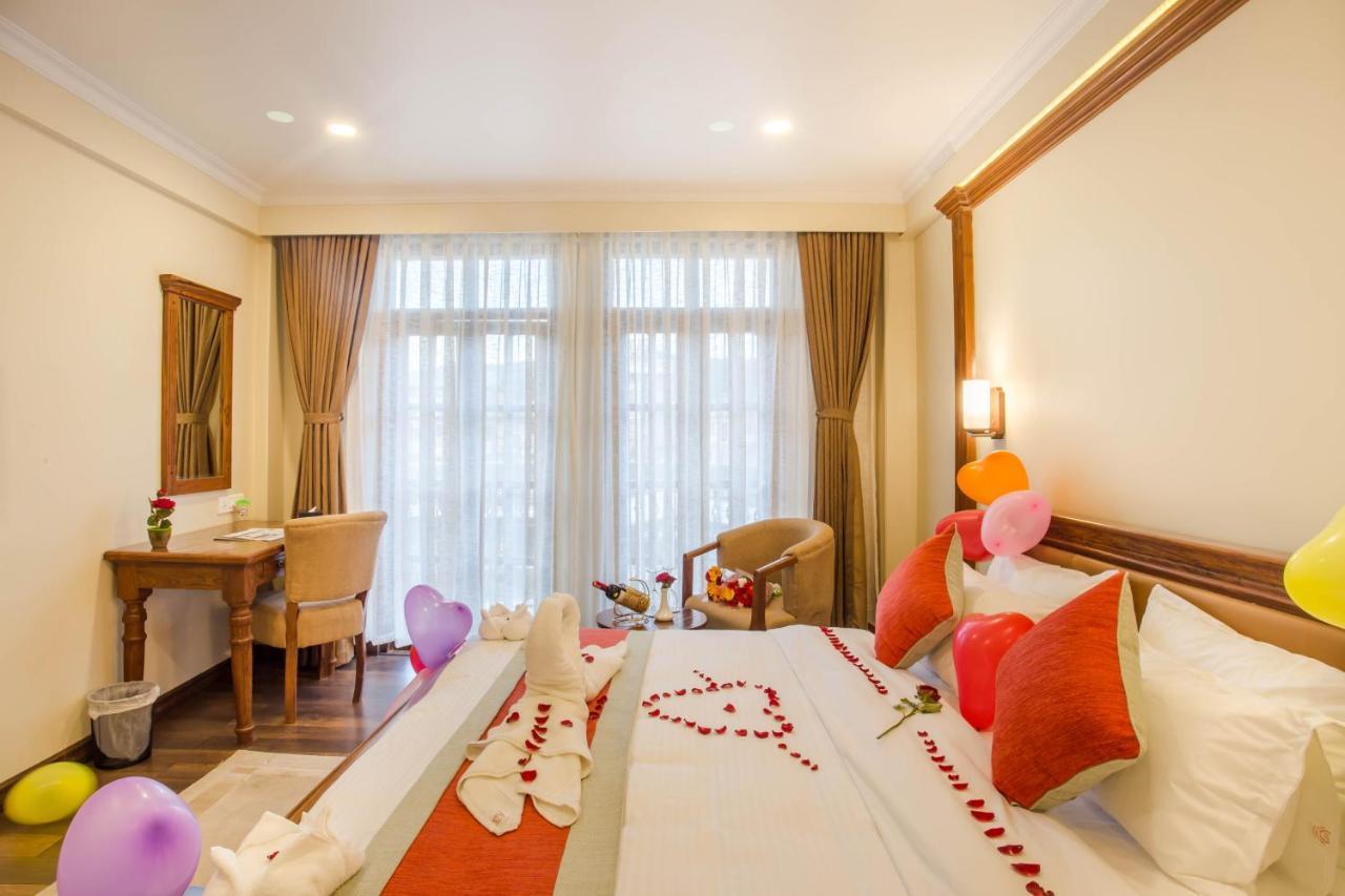 Hotel Portland Pokhara Buitenkant foto